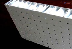穿孔吸音鋁蜂窩板，裝飾“實(shí)力派”